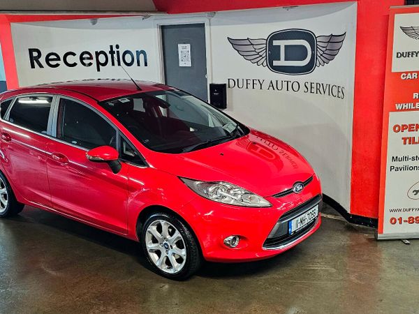 Ford Fiesta Hatchback, Diesel, 2011, Red