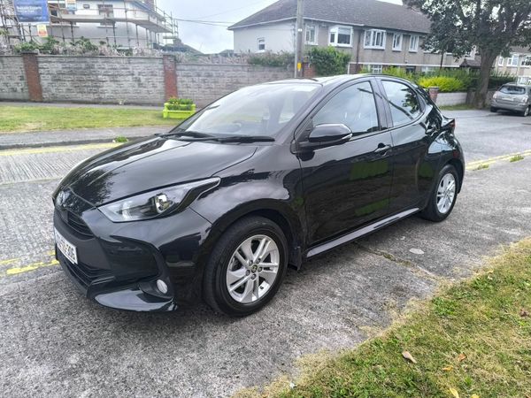 Toyota Yaris Hatchback, Petrol Hybrid, 2022, Black