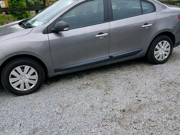 Renault Fluence Saloon, Diesel, 2012, Grey