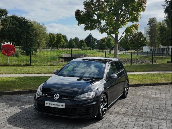 Volkswagen Golf Hatchback, Diesel, 2014, Black