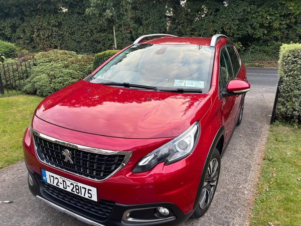 Peugeot 2008 Hatchback, Petrol, 2017, Red