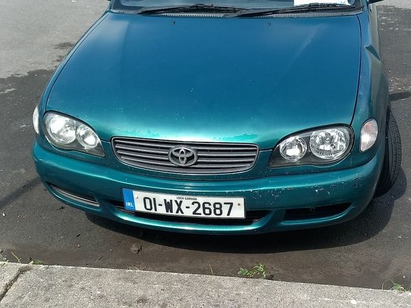 Toyota Corolla Hatchback, Petrol, 2001, Green