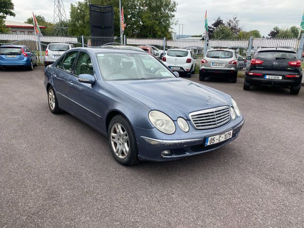 Mercedes-Benz E-Class Saloon, Petrol, 2005, Blue