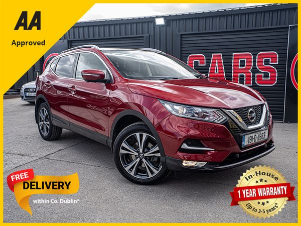 Nissan Qashqai MPV, Petrol, 2019, Red