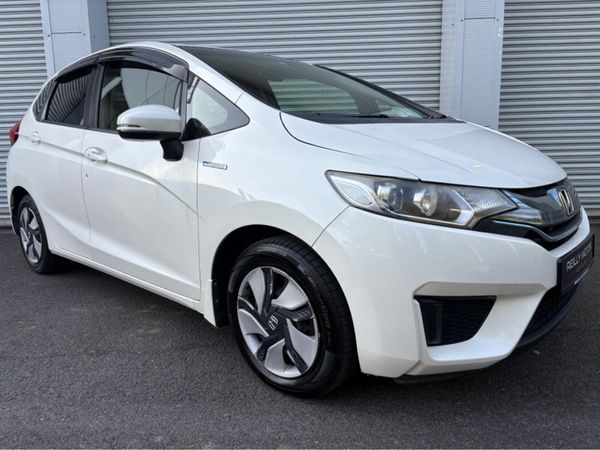 Honda Fit Hatchback, Petrol Hybrid, 2014, White