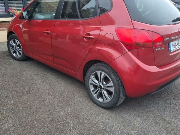 Kia Venga MPV, Diesel, 2016, Red