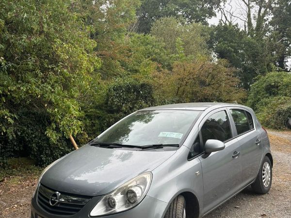 Opel Corsa Hatchback, Diesel, 2010, Silver