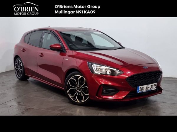 Ford Focus Hatchback, Petrol, 2020, Red