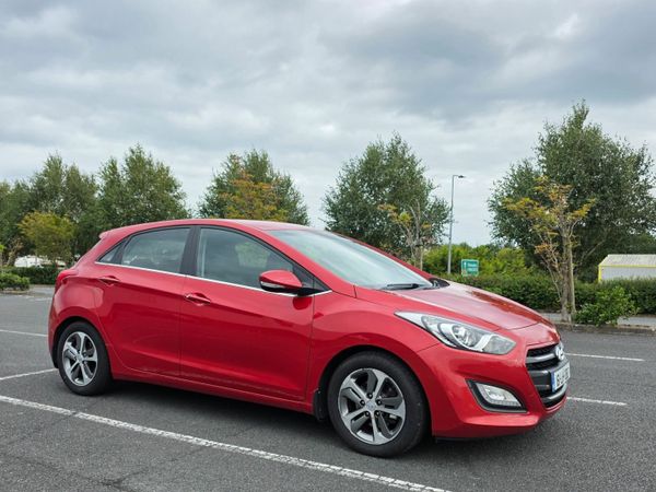 Hyundai i30 Hatchback, Diesel, 2016, Red