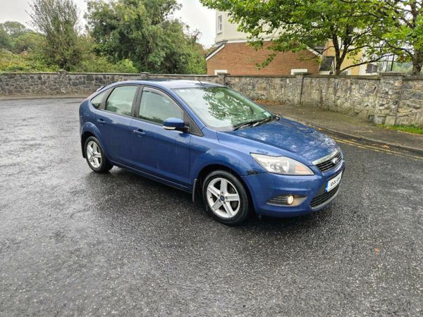 Ford Focus Hatchback, Petrol, 2010, Blue