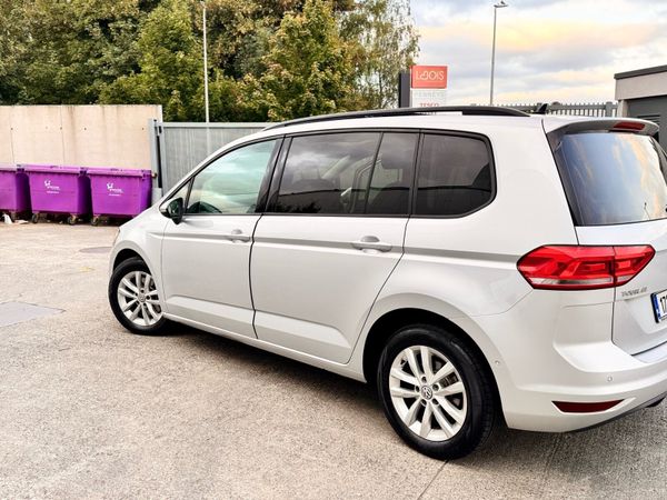 Volkswagen Touran MPV, Diesel, 2017, Grey