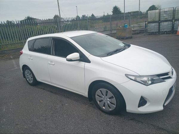 Toyota Auris Van, Diesel, 2015, White
