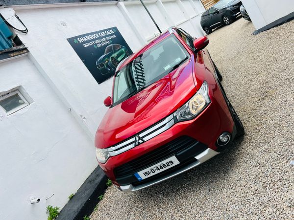 Mitsubishi Outlander SUV, Diesel, 2015, Red