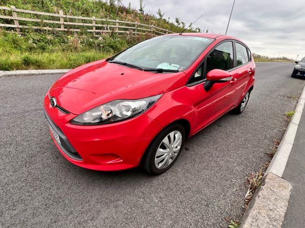 Ford Fiesta Hatchback, Petrol, 2010, Red