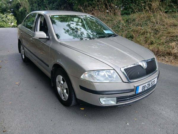 Skoda Octavia Hatchback, Petrol, 2008, Beige