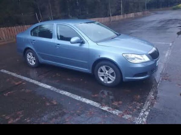 Skoda Octavia Hatchback, Petrol, 2011, Grey