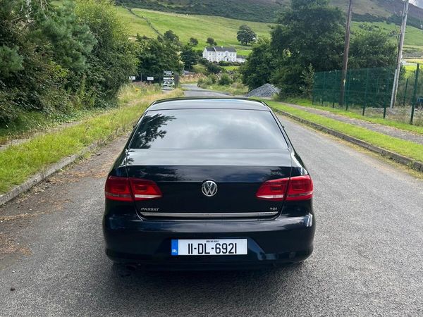 Volkswagen Passat Saloon, Diesel, 2011, Black