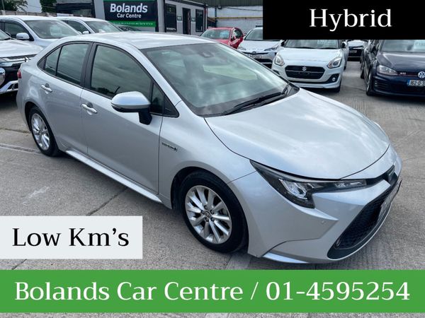 Toyota Corolla Saloon, Petrol Hybrid, 2020, Silver