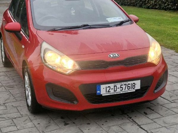 Kia Rio Hatchback, Diesel, 2012, Red