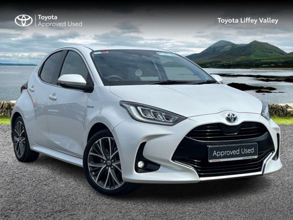 Toyota Yaris Hatchback, Petrol Hybrid, 2021, White