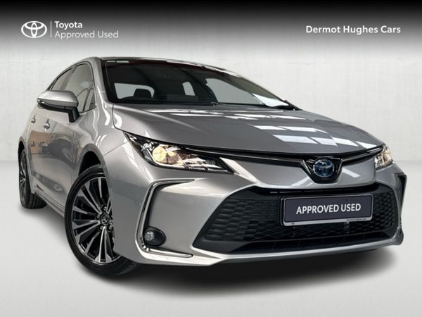 Toyota Corolla Saloon, Petrol Hybrid, 2025, Silver
