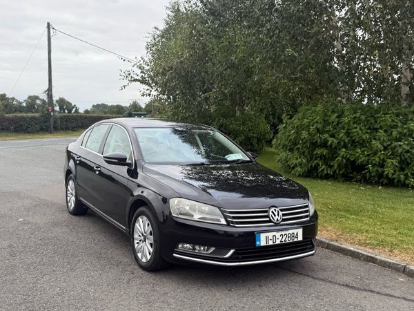 Volkswagen Passat Saloon, Petrol, 2011, Black