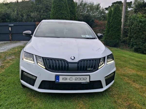 Skoda Octavia Saloon, Diesel, 2019, White