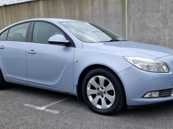 Opel Insignia Hatchback, Diesel, 2013, Silver
