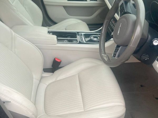 Jaguar XF Saloon, Diesel, 2017, Grey