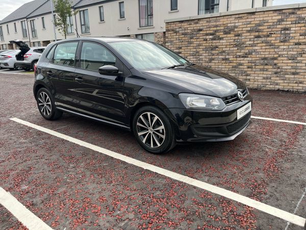 Volkswagen Polo Hatchback, Petrol, 2010, Black