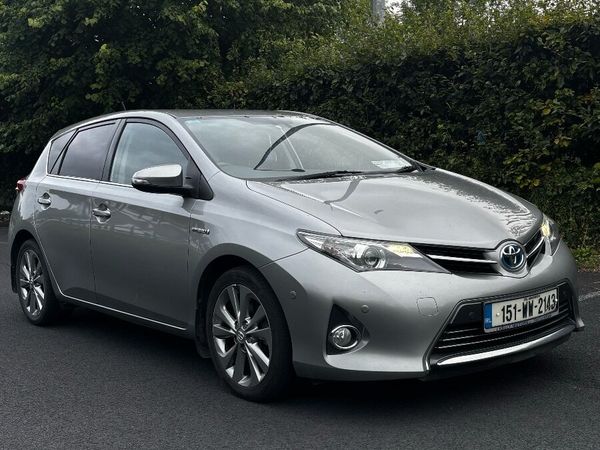 Toyota Auris MPV, Petrol Hybrid, 2015, Grey