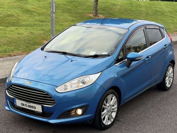 Ford Fiesta Hatchback, Petrol, 2013, Blue