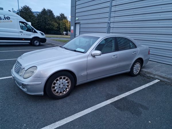 Mercedes-Benz E-Class Saloon, Petrol, 2003, Silver