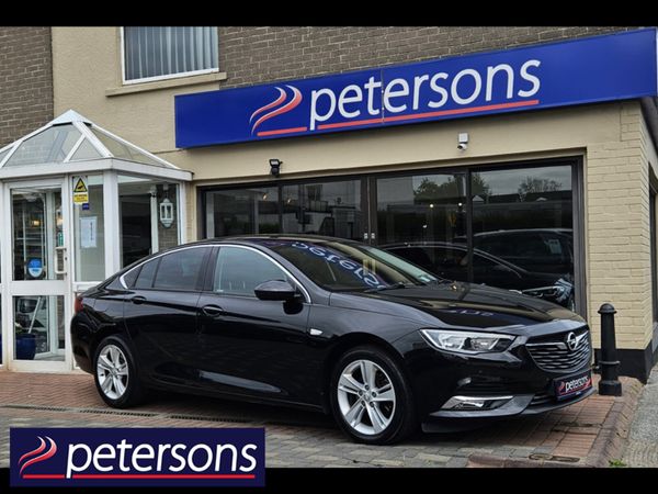 Opel Insignia Hatchback, Diesel, 2018, Black