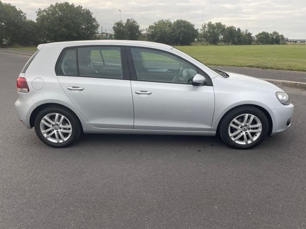 Volkswagen Golf Hatchback, Petrol, 2010, Silver