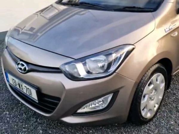 Hyundai i20 Hatchback, Diesel, 2013, Bronze