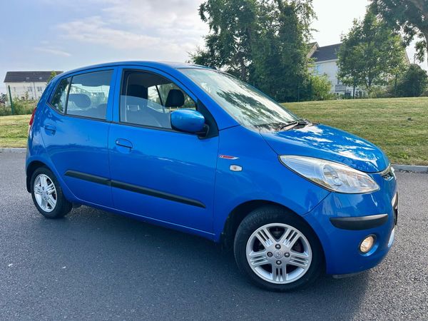 Hyundai i10 Hatchback, Petrol, 2011, Blue