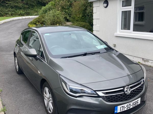Vauxhall Astra Hatchback, Diesel, 2017, Grey