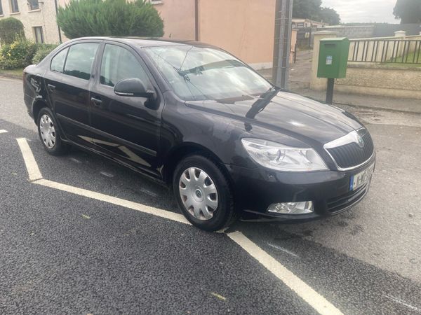 Skoda Octavia Saloon, Diesel, 2011, Black