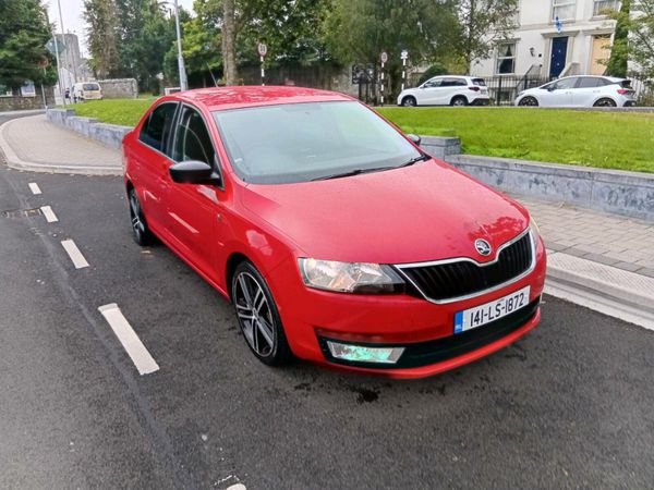 Skoda Rapid Hatchback, Petrol, 2014, Red