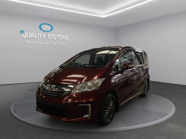 Honda Freed MPV, Petrol Hybrid, 2015, Red