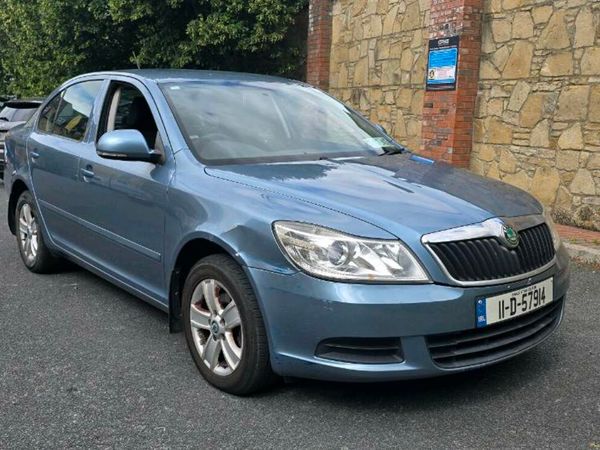 Skoda Octavia Hatchback, Petrol, 2011, Grey