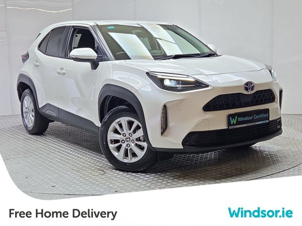 Toyota Yaris Cross Hatchback, Petrol Hybrid, 2021, White