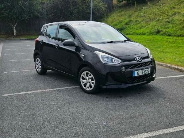 Hyundai i10 Hatchback, Petrol, 2017, Black