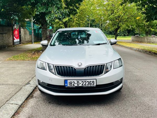 Skoda Octavia Saloon, Diesel, 2018, Grey