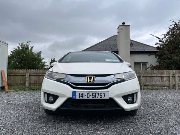 Honda Fit Hatchback, Petrol Hybrid, 2014, White