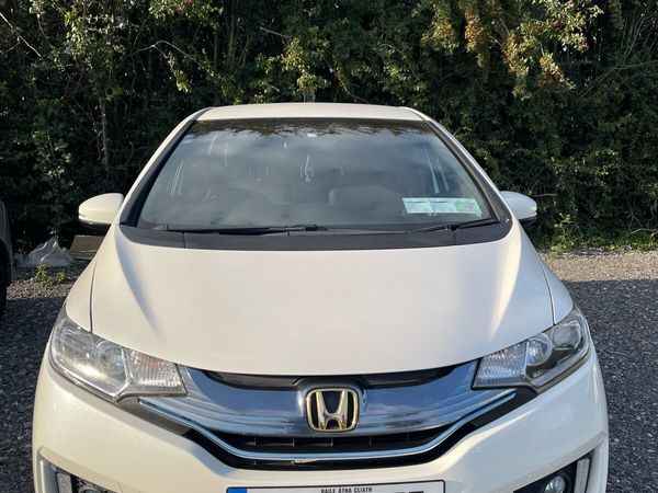Honda Fit Hatchback, Petrol Hybrid, 2014, White