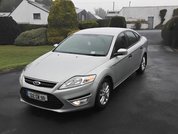 Ford Mondeo Saloon, Diesel, 2013, Silver