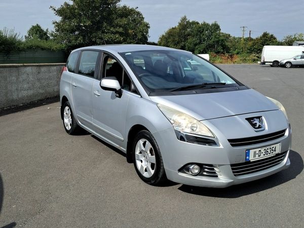 Peugeot 5008 MPV, Diesel, 2011, Silver