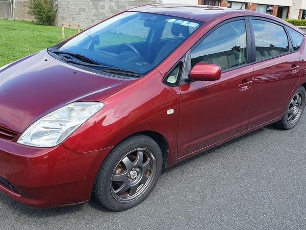 Toyota Prius Hatchback, Petrol Hybrid, 2005, Red